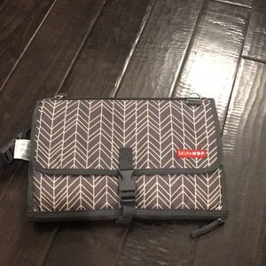 Skip Hop changing station LIKE NEW